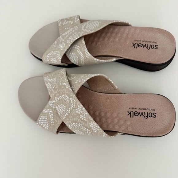 Softwalk Beige Sandals Size 7 - Picture 4 of 7